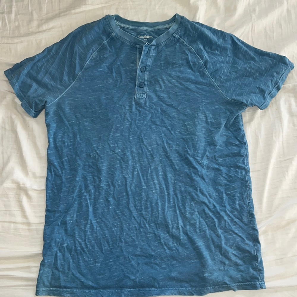 Men’s Henley shirt size medium